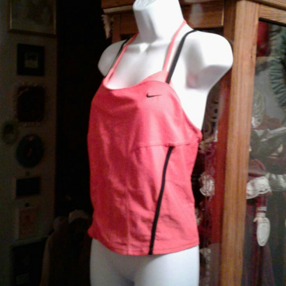 NWOT, NIKE, Sexy,Lacey, Dri-Fit Chemise/Cami/Crop Top with Built in Bra💖 - Picture 2 of 3